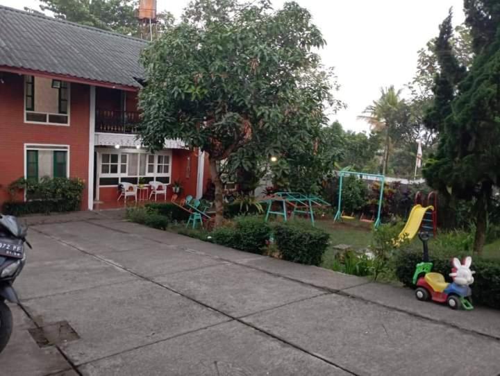 Villa Sentebale Bogor Exterior photo